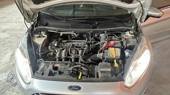 FORD FIESTA 1.6 TITANIUM HATCH 16V FLEX 4P MANUAL FORD FIESTA 1.6 TITANIUM HATCH 16V FLEX 4P MANUAL